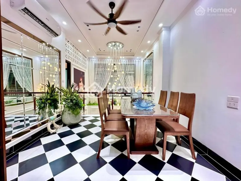 Bán Nhà Ngọc Khánh, Ba Đình, Diện Tích 52M², Xây 6 Tầng Kiên Cố, Mặt Tiền 4.6M, Giá 18.5 Tỷ
