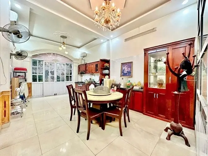 Bán Nhà 4 Tầng Mặt Đường Phương Lưu - Gần Hồ Phương Lưu, Chợ, Lộc Vừng