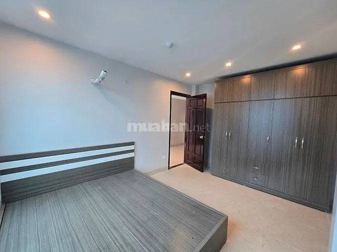 Tôi Bán Nhà Phố Ngũ Xã Giá 42 Tỷ, 68Mx 7T. View Hồ. Thang Máy. Kd Tốt