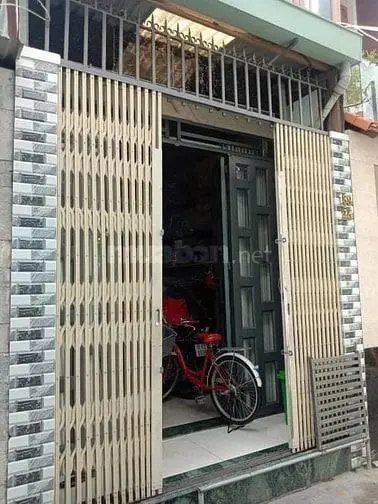 Nhà Trung Tâm Quận 4, Trong Hẻm, Yên Tĩnh.