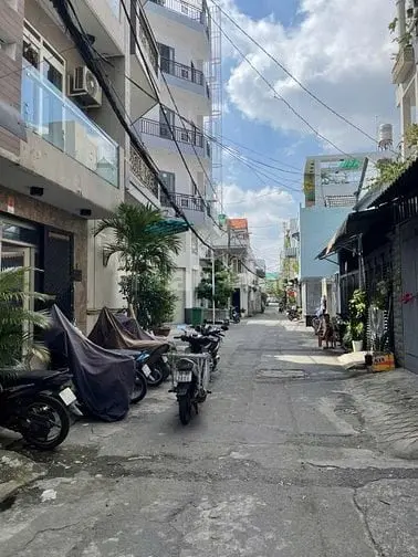 Bán Gấp Nhà 3 Tầng Hẻm Xe Hơi – Trung Tâm Tân Phú – Giá Chỉ 8.5 Tỷ