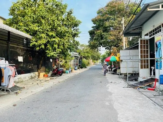Chủ Kẹt Tiền Cần Bán Gấp Nhà Đang Xây Dở. 153,9M2 Đất Ngay Mặt Tiền