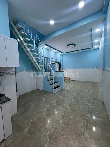 Bán Nhà Phạm Thế Hiển, Phường Bình Đông. 4M X 8M, Có Lối Thoát Hiểm