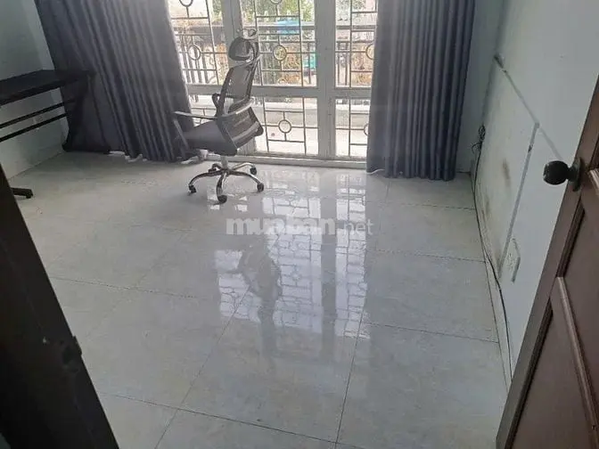 Gần Siêu Thị Co.op Mart, 03 Tầng, Dt 4X15M