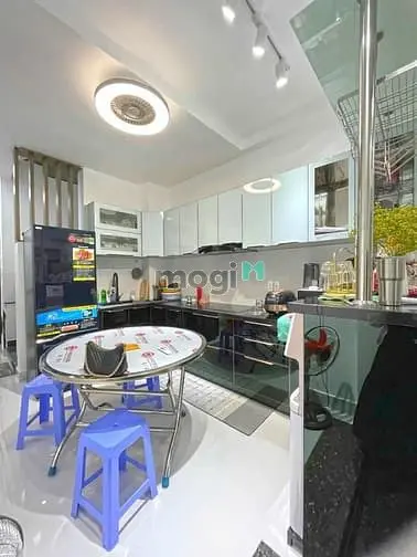Kèo Thơm - Nhà Đẹp Ở Liền 2 Lầu St Hẻm Xe Hơi Lâm Văn Bền, Quận 7