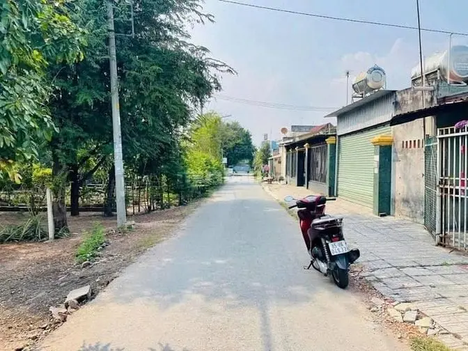 Chính Chủ Bán Lô Đất Ngộp! Tổng 313,5M2, Sẵn Thổ Cư, Sổ Hồng Riêng
