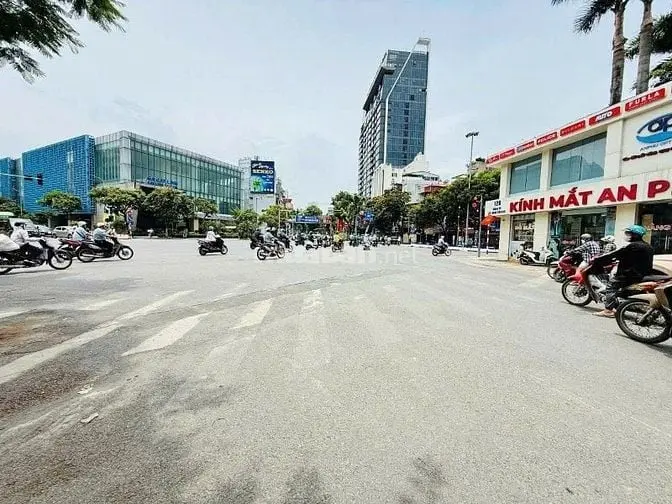 Bán Nhà Hà Nội Mặt Phố Giảng Võ, Mặt Tiền 6,2M, Kinh Doanh Đỉnh
