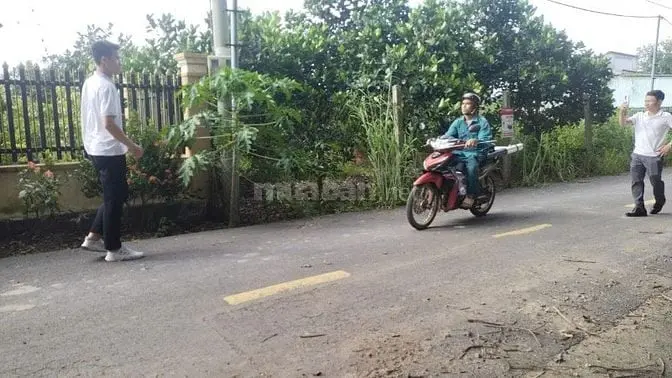 Đất Ngay Chợ_ Kinh Doanh Tốt._ Giá Rẻ Chưa Từng Thấy .