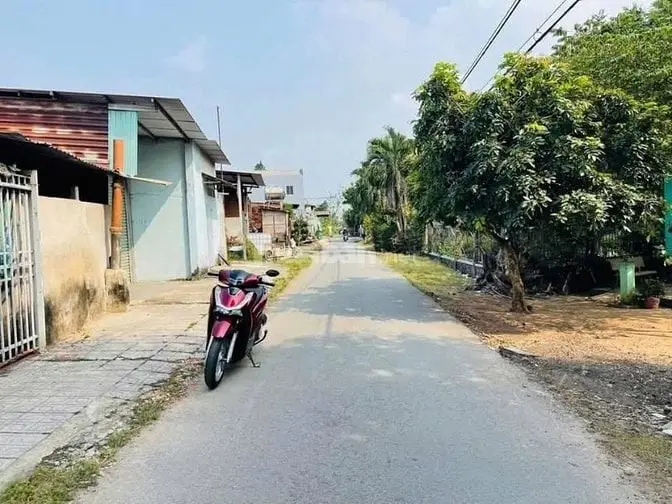 Chính Chủ Bán Lô Đất Ngộp! Tổng 313,5M2, Sẵn Thổ Cư, Sổ Hồng Riêng