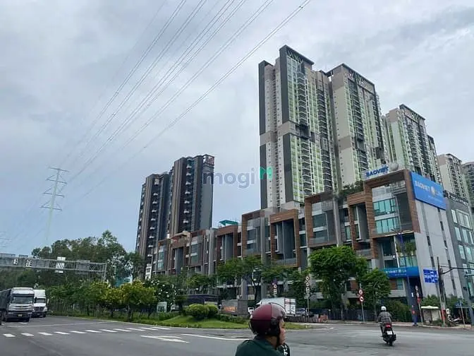 Bán Tòa Văn Phòng 5 Tầng Mt Đường Đồng Văn Cống Q. 2 Dt: 12X20M - 60Tỷ