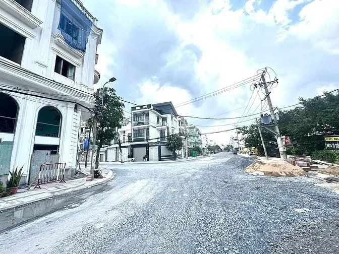 Nhà Mặt Phố Căn Góc Huỳnh Thị Đồng , Nhà Bè - 56M2, 4 Tầng, 4 Phòng
