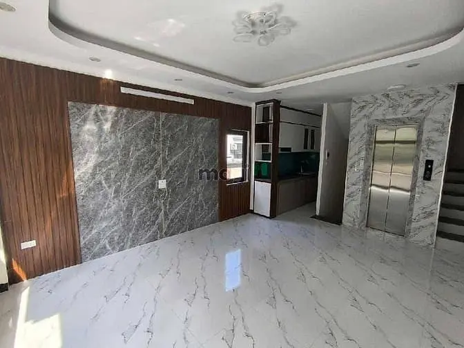 Bán Tòa Văn Phòng Đội Cấn, 2 Thoáng, 76M2 × 7 Tầng Thang Máy, 37.5 Tỷ
