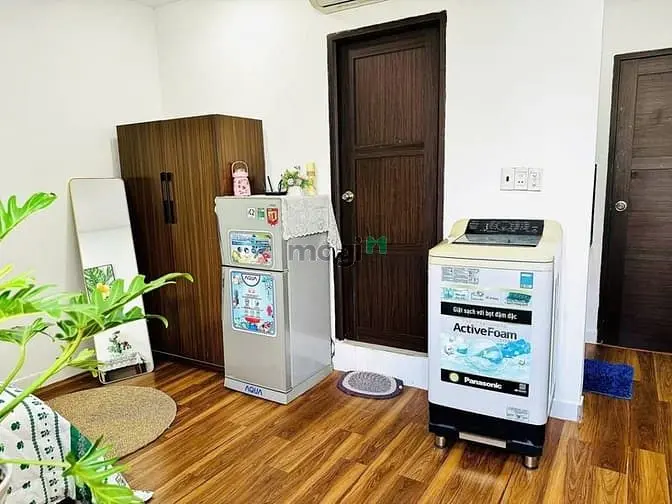 Thuê Ngay Studio Ban Công ,Full Nt, Máy Giặt Riêng Gần Đh Hutech, Gtvt
