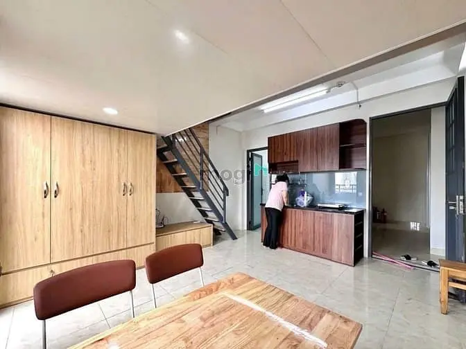 Cho Thuê Căn Hộ Duplex Ban Công Full Nội Thất Ở D5 Gần Đh Ngoại Thương