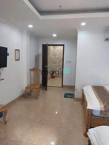 Bán Khách Sạn 20 Phòng Gần Chợ Hòa Hưng Q3 – Thang Máy, Hẻm Ô Tô 30 Tỷ