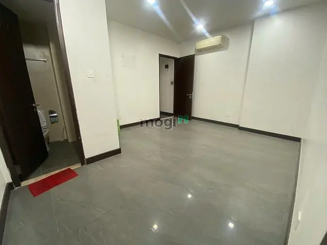 Cho Thuê Mặt Tiền Đường Hoa - Khu Ẩm Thực Phan Xích Long Sầm Uất Bật N