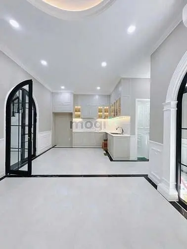 Cho Thuê Nhà Hẻm Xe Tải Đường Cmt8, Quận 10 -Có Gara Oto