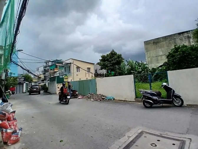 Bán Đất Mặt Tiền Nguyễn Trung Nguyệt Q2 Ngang 8.3M Cách Ng D Trinh 70M