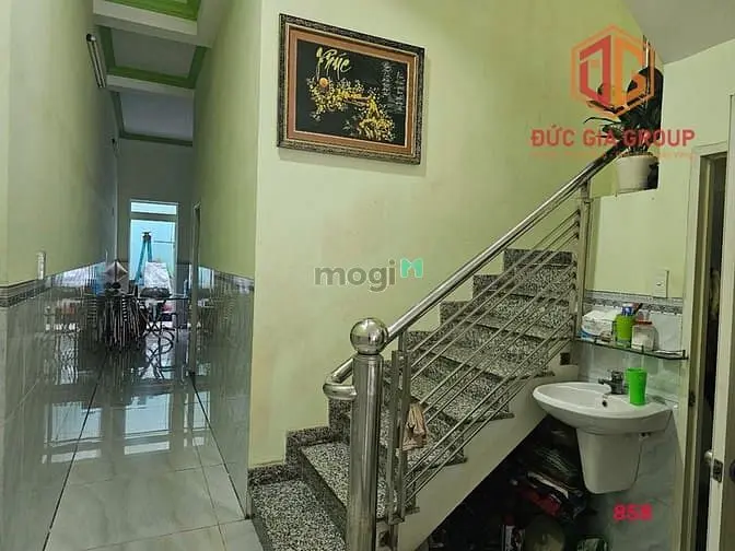 Mặt Tiền Cmt8 Vòng Xoay Nhà Thờ 28M2 Đất 4,5 Tỷ Nhà 3 Tấm 100M2 Sàn