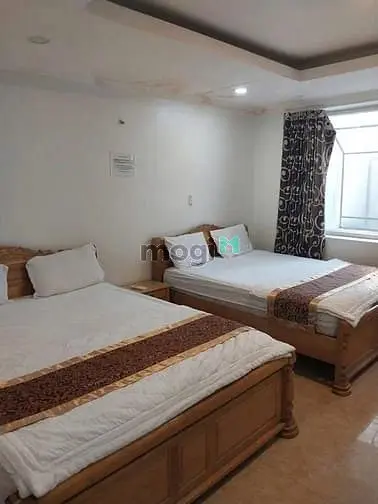 Bán Khách Sạn 20 Phòng Gần Chợ Hòa Hưng Q3 – Thang Máy, Hẻm Ô Tô 30 Tỷ