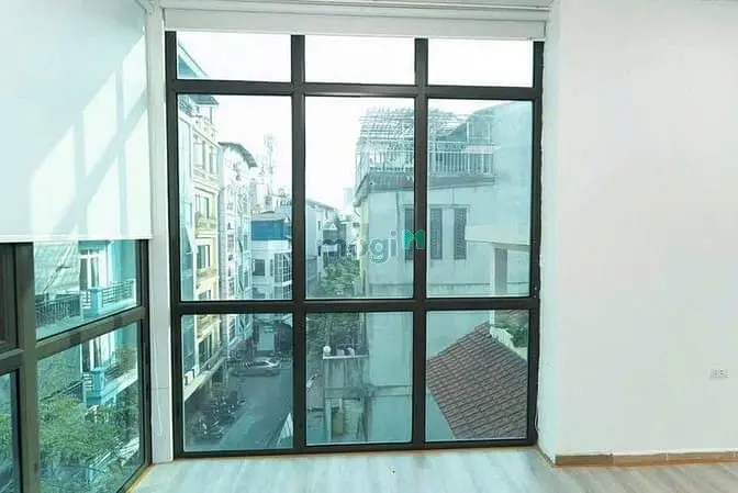 Mặt Dựng Toà Nhà Ốp Full Kính, Số 24 Hoàng Việt, Phường Tân Sơn Nhất
