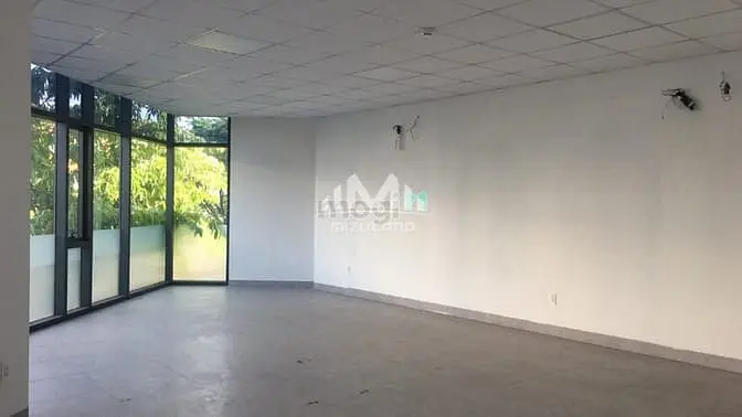 Cho Thuê Văn Phòng 100M² Vuông Vức, Dễ Setup, Giá Tốt Trung Tâm