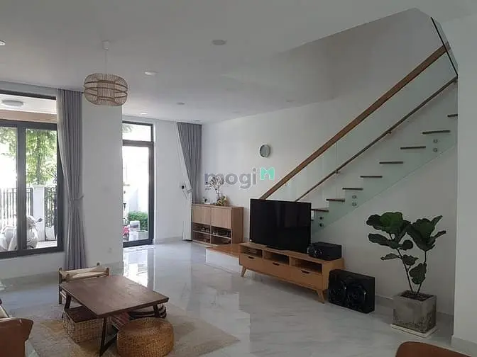 Cho Thuê Biệt Thự Lavila Kiến Á, Phước Kiển, Nhà Bè.4Pn Giá 25Tth