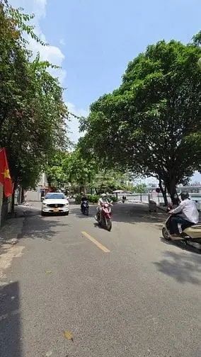 Bán Nhà Mặt Hồ Hoàng Cầu - Mai Anh Tuấn
