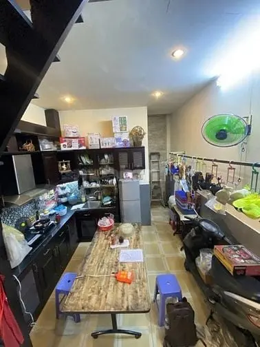 Nhà Nở Hậu Nhẹ, Lâm Văn Bền 4X15M