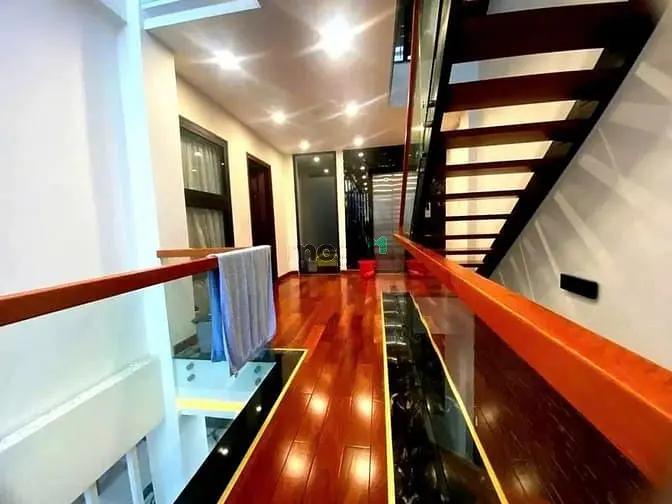 Chủ Ngộp – Bán Nhà Thang Máy Hoàng Văn Thụ – 83M² – 20 Tỷ