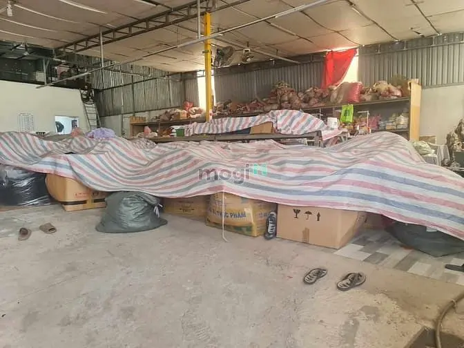 Dĩ An , 921M2 , Ngang 18 , Xưởng + 15 Phòng Cho Thuê , Dòng Tiền 32Tr