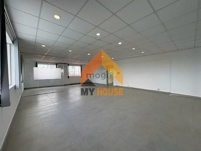 Sàn Vp Thảo Điền 110M2 Sàn Đẹp, Trống Suốt Chỉ 30Tr