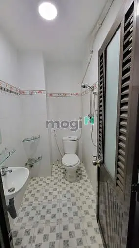 Thuận Kiều-Phạm Hữu Chí P12 Q5, (4X14M 4L 4 Phòng Lớn) - 30Tr