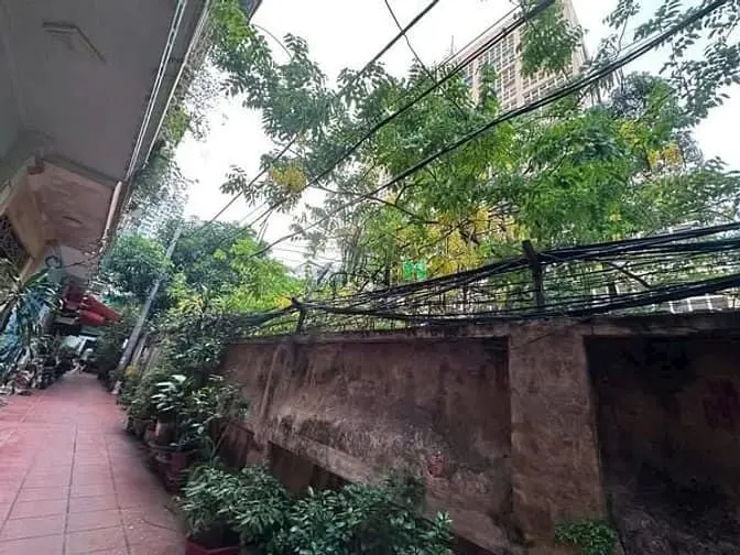 Đất Phân Lô - Hoàng Quốc Việt - 5M Ra Ôtô, 2 Thoáng - 42M - Mt 4,1