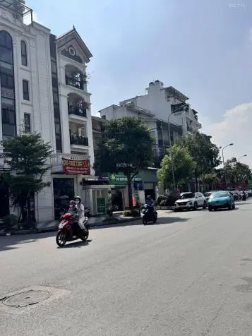 Tòa Văn Phòng Lô Góc 3 Mặt Tiền Tổng Cục 5 Yên Xá 212M 7 Tầng Thang Máy Giá Nhỉnh 80 Tỷ