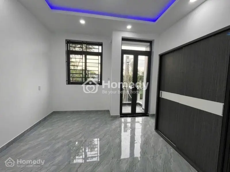 Bán Nhà 1 Trệt 1 Lầu Giá Rẻ , Gần Trung Tâm , Sổ Hồng Riêng