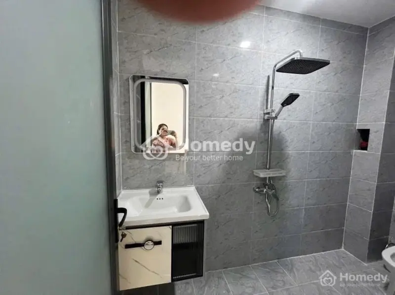 Bán Nhà 1 Trệt 1 Lầu Giá Rẻ , Gần Trung Tâm , Sổ Hồng Riêng