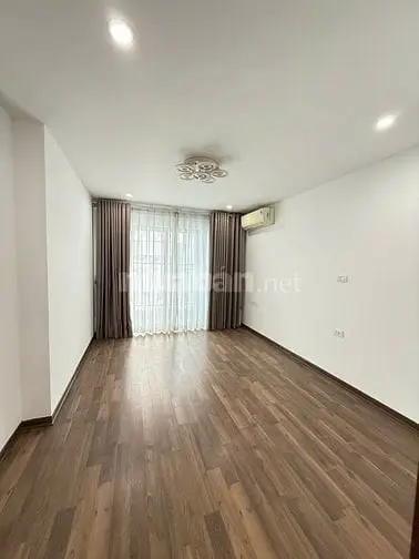 Nhượng Căn Hộ Chung Cư 4Pn Tại 136 Hồ Tùng Mậu