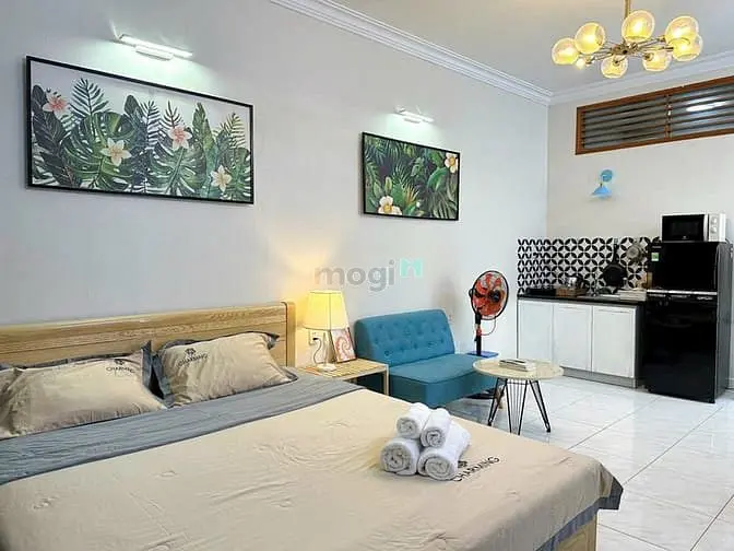 Cho Thuê Phòng Ban Công, Xa Bếp - Đường D5 Gần Ngoại Thương, Uth,Q1,Q2