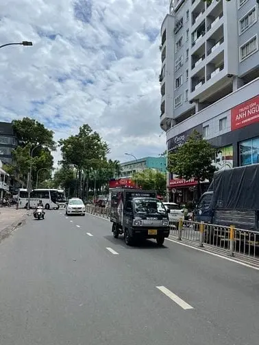 Tòa Nhà Nguyễn Tri Phương, P.an Đông. Dt 8X20M, Hầm 10 Tầng-130 Tỷ