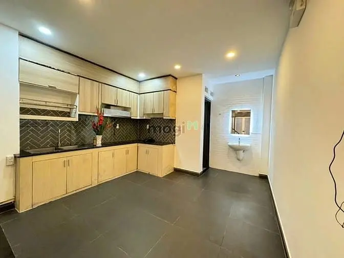 Mặt Tiền 223C Huỳnh Văn Bánh, Phường 12, Quận Phú Nhuận