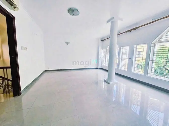 Siêu Phẩm Trống Suốt Thành Thái, Phường 12, Quận 10.