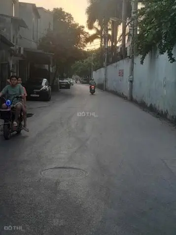 Bán Gấp Đất Thổ Cư, Sổ Đỏ Chính Chủ (1 Chủ) Tại Nhuệ Giang, Tây Mỗ, Nam Từ Liêm, Hà Nội