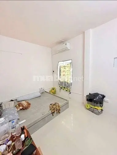 Nhà Đẹp Góc 2Mt Hxh Lạc Long Quân, 46M2, 4Pn, 2Wc, 5Tỷ