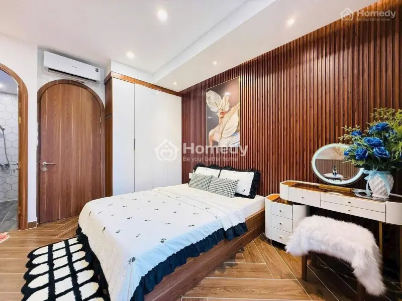 Cần Tiền Sang Lại Nhà Đang Cho Thuê 30Tr/Tháng Đường Nguyễn Đình Chính Giá 3 Tỷ 8 Shr,