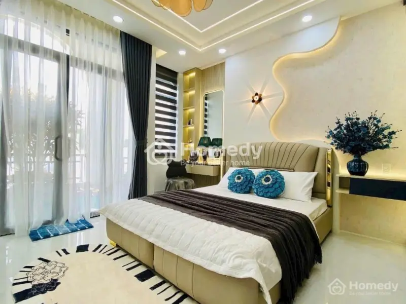 Nhà Sân Vườn 2 Tầng 8X9,8(90M2) Hẻm Xe Máy Đường Thích Quảng Đức - Hoàng Hoa Thám