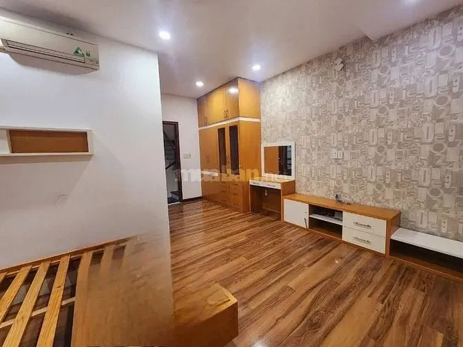 6,25Tỷ Nhà 2 Lầu Đúc 4Pn Hẻm Ba Gác Quay Đầu Sổ Hồng Riêng P2Q8