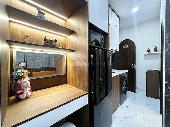 Bán Gấp Căn Nhà Ở Đường Huỳnh Văn Bánh, P.13, Q. Phú Nhuận - Hxh, 3 Tầ