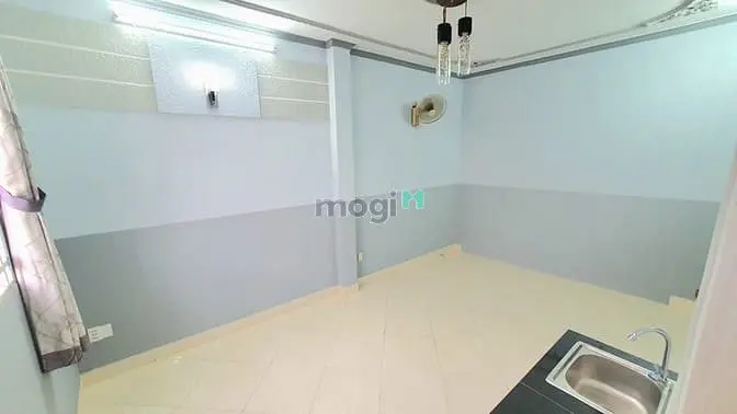 Phòng Cửa Sổ Lớn - M.lạnh Inverter 2025 (Sau Lưng Bv Hoàn Mỹ - Pxl)