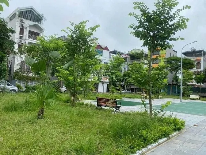 Bán Đất Lk Giang Biên, 70M², Mt 4,5M, View Vườn Hoa, Giá 16,9 Tỷ